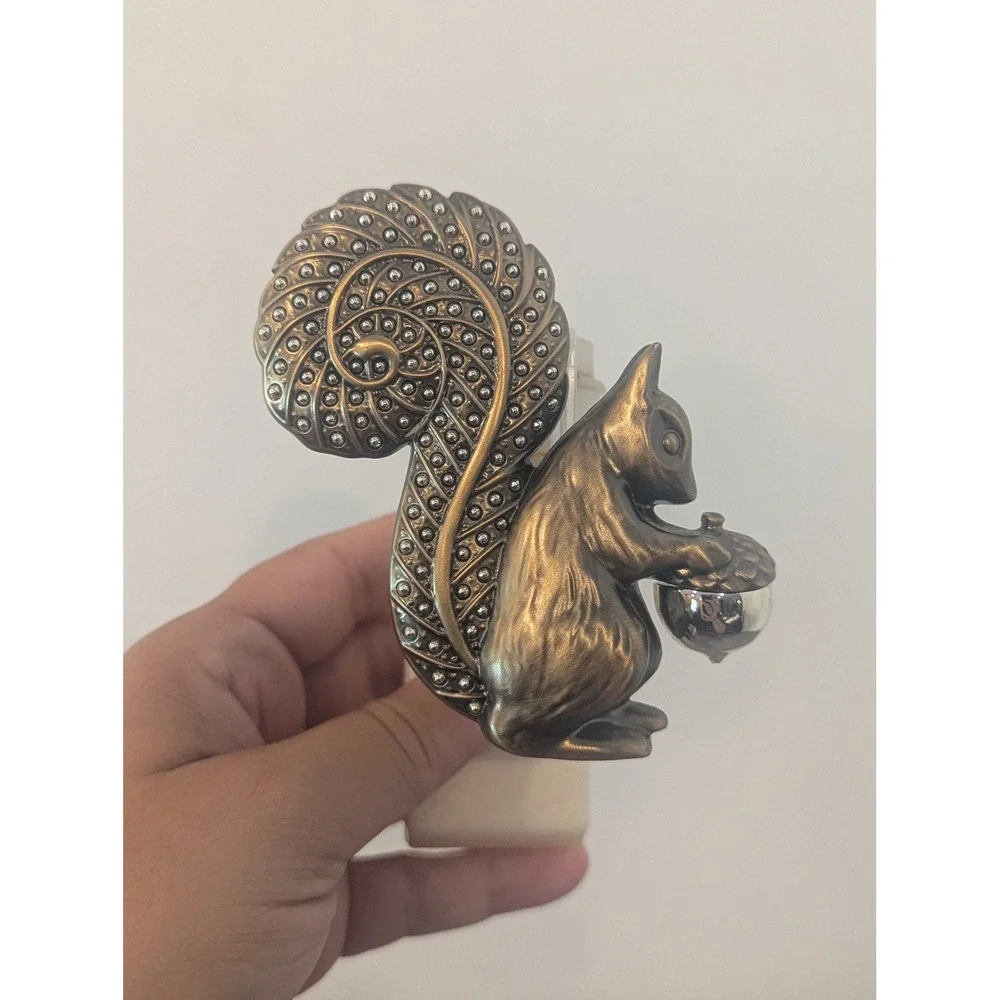 Bath & Body Works Squirrel Acorn Wallflowers Fragrance Plug Antique Bronze Fall